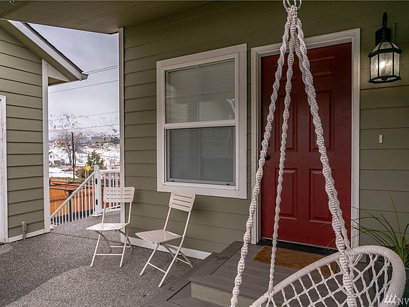 2nd image of 105 Madisen Ln