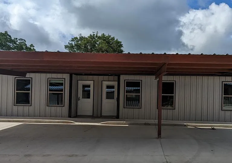 7901 State Highway 19 N #A — Photo 1
