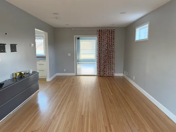 1440 Molan Ter, Minneapolis, MN 55421