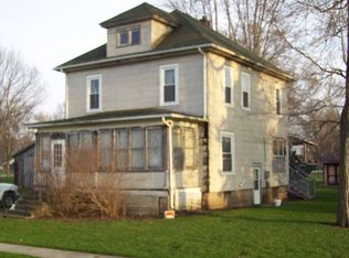 109 E Walnut St, Chatsworth, IL 60921