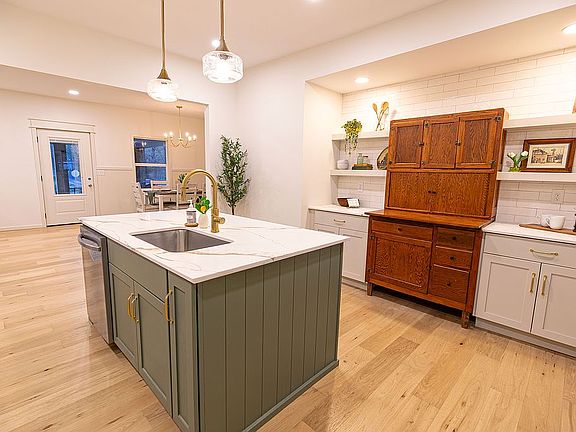 5th image of 18748 Fir Rd