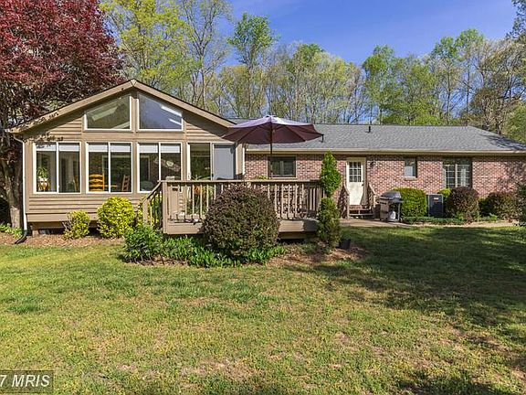 3rd image of 109 Delmar Ct