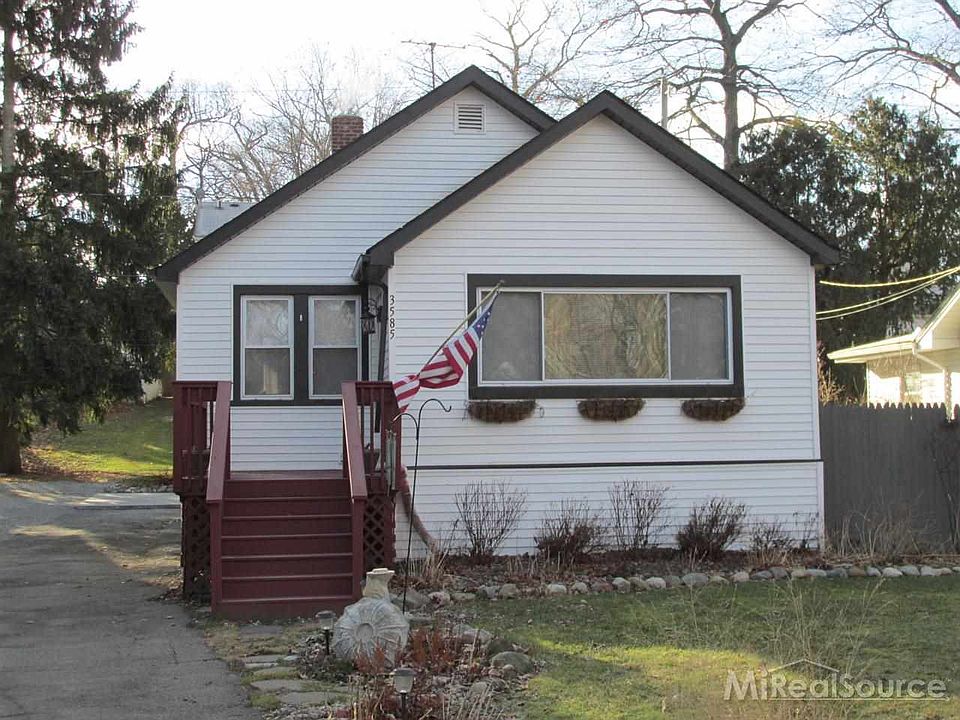 1st image of 3585 Richmond St