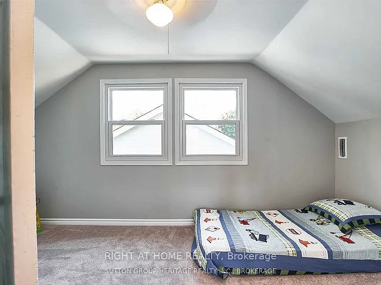 4 Ontario St — Photo 15