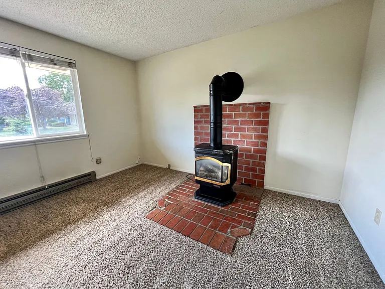 1707 College Pl — Photo 5
