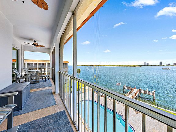 4th image of 100 Paradise Harbour Boulevard #501