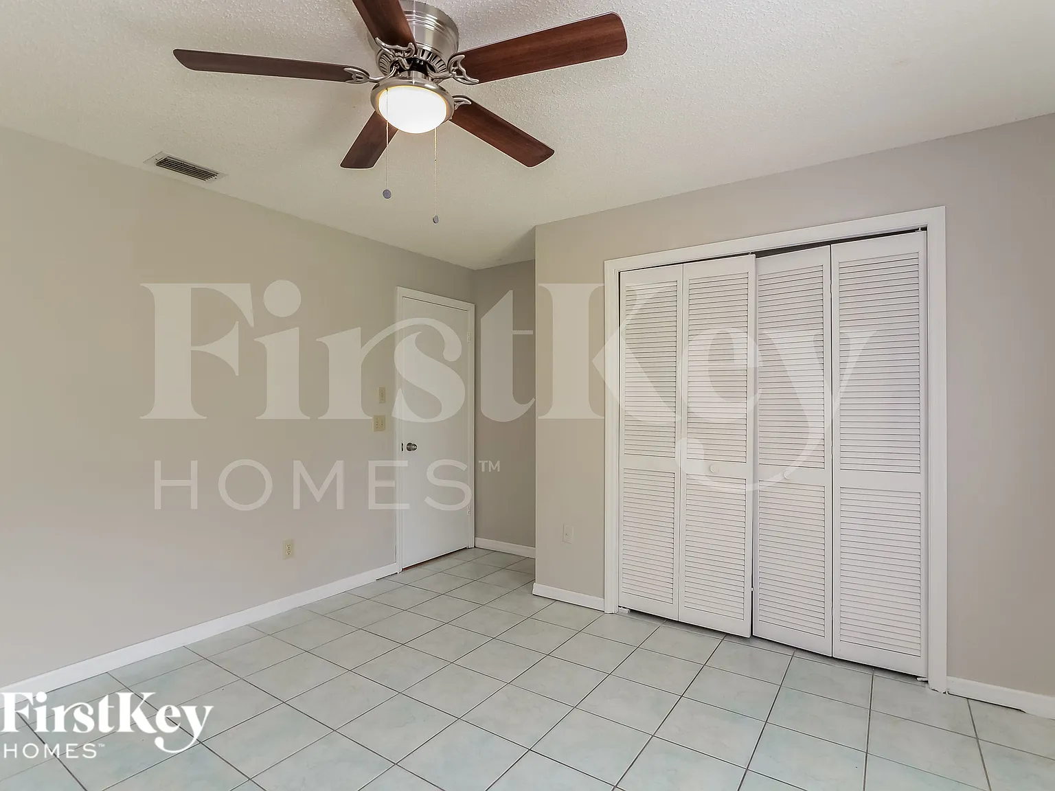 3 bed, 2.0 bath, 2216 sqft, $2,335 — Photo 3