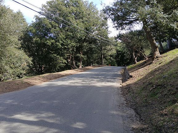 4th image of 960 Chillon Dr