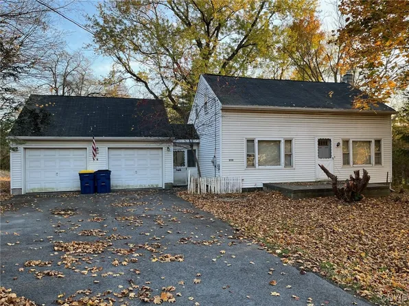 2512 W Seneca Tpke, Marcellus, NY 13108