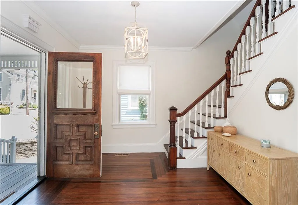 5 bed, 3.0 bath, 2100 sqft, $17,500 — Photo 4