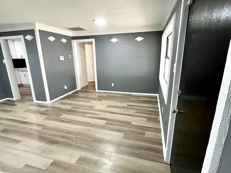 2107 Garvey Dr — Photo 7