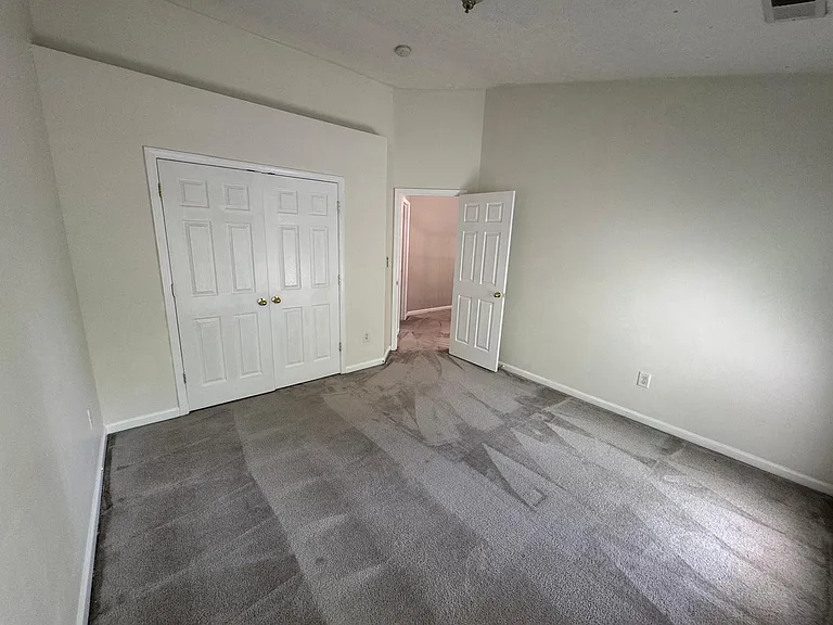504 Thames Cir — Photo 84