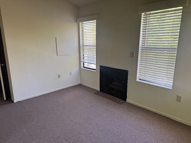 1120 N Maryland Ave — Photo 10