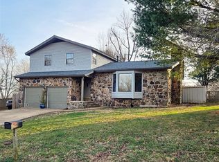 35 Hawthorne Dr, Harrison, AR 72601