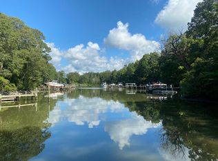 12 Jacks Cove Ln, White Stone, VA 22578