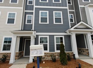 459 Deercroft Dr, Apex, NC 27539