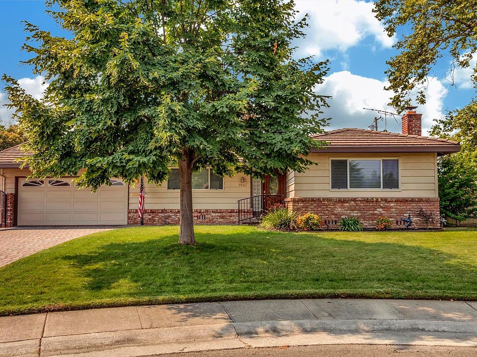 2nd image of 3949 Maudray Way