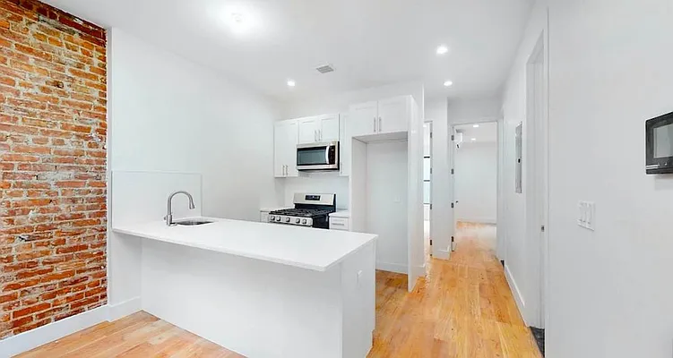 Rented by Arche Nest LLC | media 38