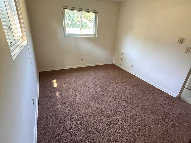 6113 Red Arrow Hwy #B — Photo 8
