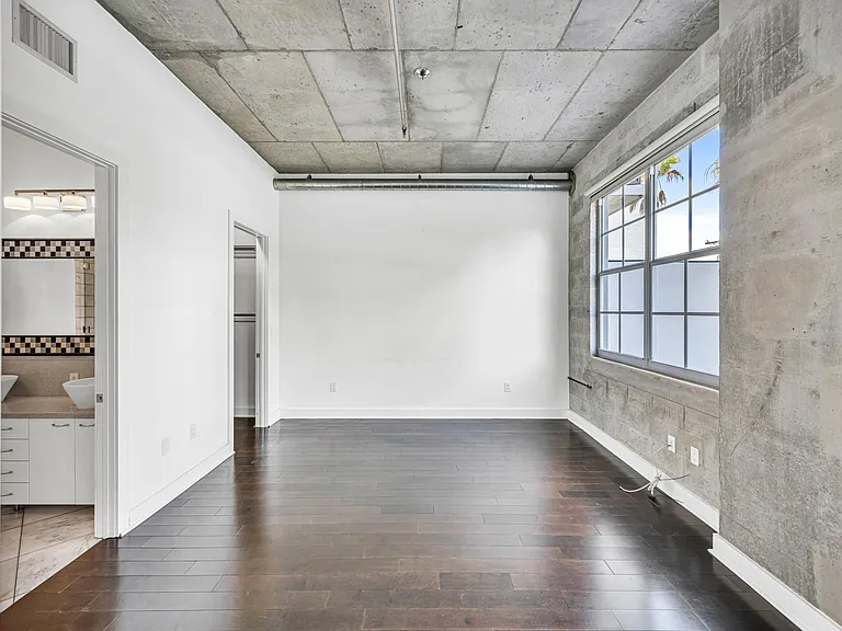 411 NW 1st Ave #202 — Photo 7