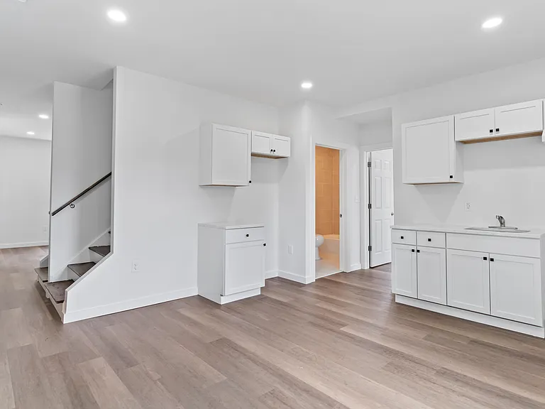 51 S Harrisburg St #3 — Photo 2