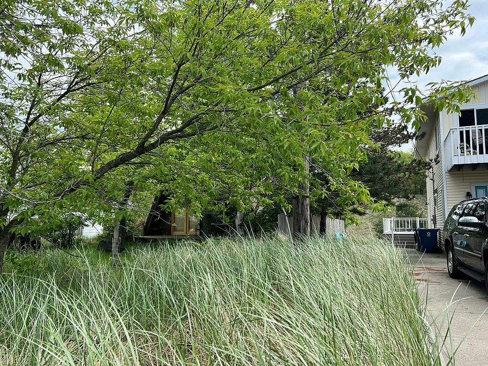 2nd image of 19050 N Shore Dr