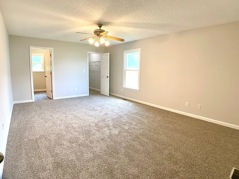 315 Harold Dr — Photo 19