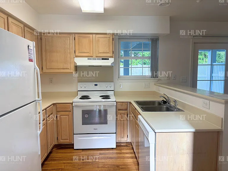 313 Willow Ln — Photo 4