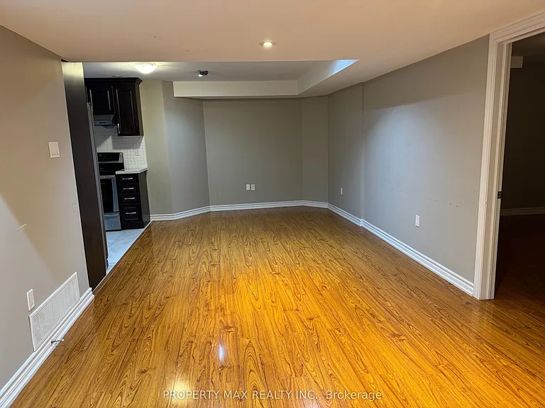 22 Batchford Cres — Photo 10