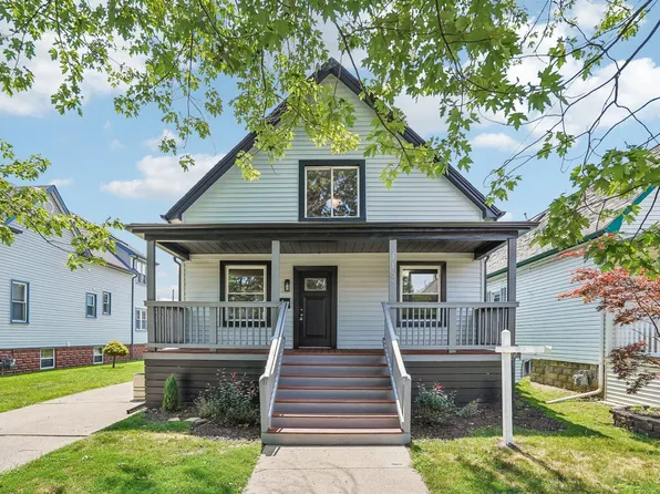 1137 Elm St, Wyandotte, MI 48192
