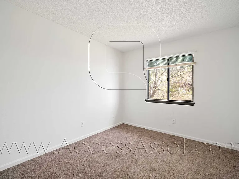 14710 Mesa St — Photo 9