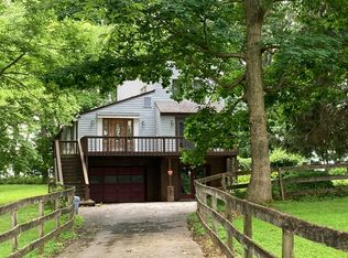 366 Hornets Nest Ct, Charles Town, WV 25414