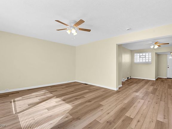 4th image of 1050 Holmden Ave