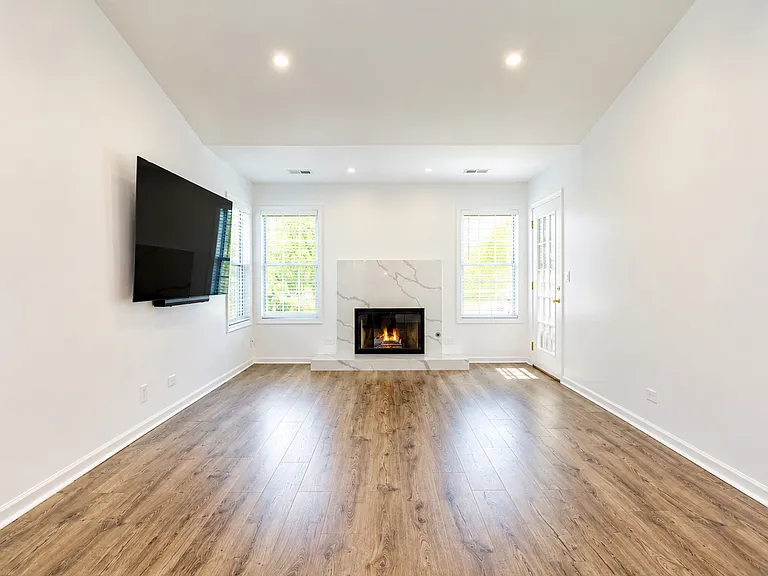 313 Sheffield Dr — Photo 14