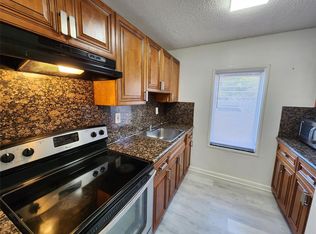 2466 Lincoln St, Hollywood, FL 33020