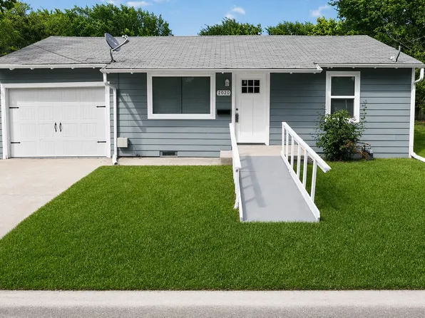 2020 Laura St, Caddo Mills, TX 75135