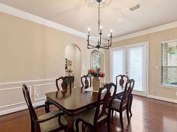 5th image of 82 Mill Point Pl