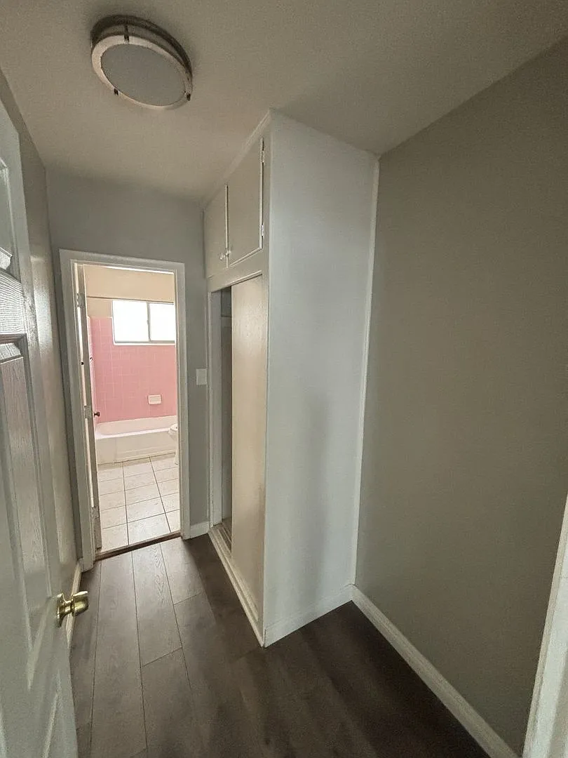 Move In Ready Studio Unit — Photo 4