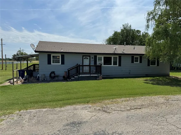 220 N Chestnut St, Copan, OK 74022