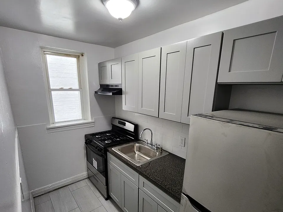 82 Paulison Ave #4A