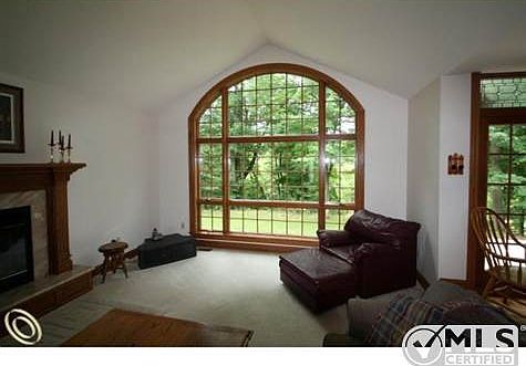 5030 Brown family room 2.JPG