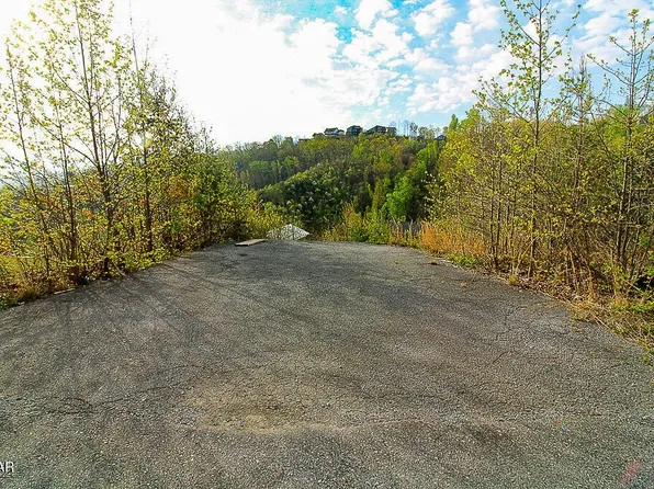 443 Red Hawk Way #490, Gatlinburg, TN 37738