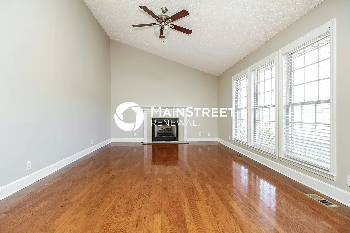 Living Room - 115 Cedar Forest Dr