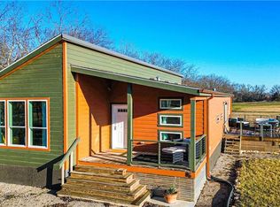 85 Birdie Ln, Mound City, KS 66056