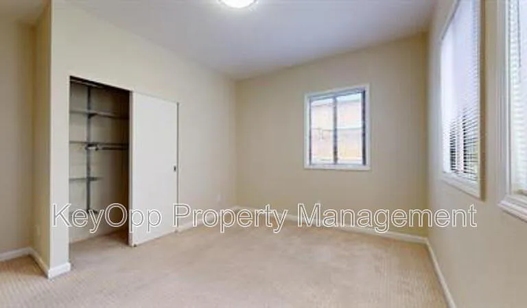 806 35th Ave — Photo 14