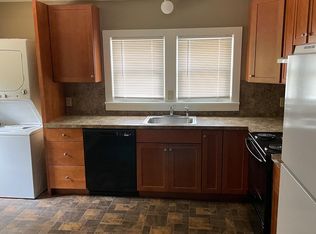 608 Sarah St FLOOR 2, Stroudsburg, PA 18360