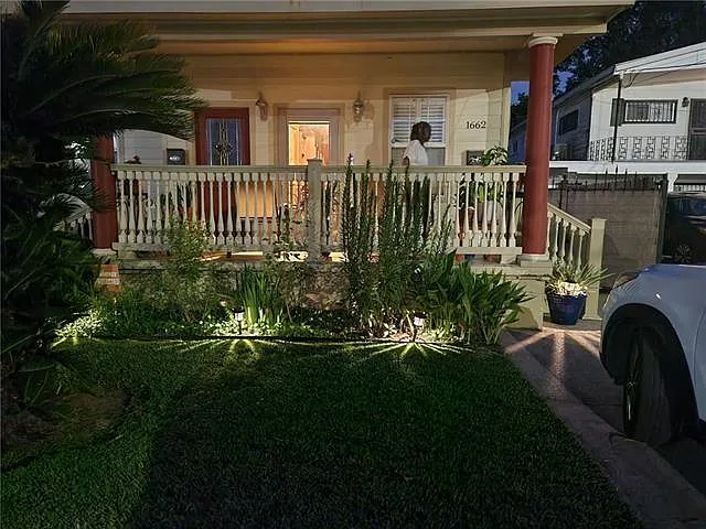 1664 Saint Denis St — Photo 13