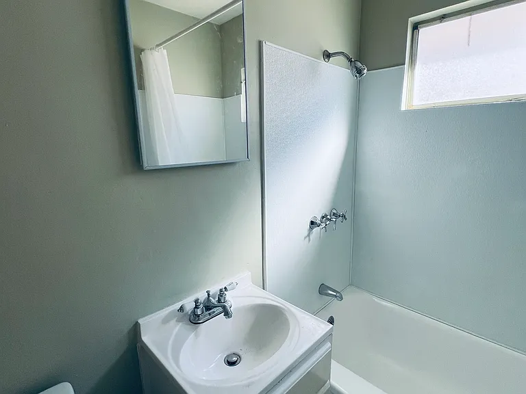 3130 14th Ave #6 — Photo 10