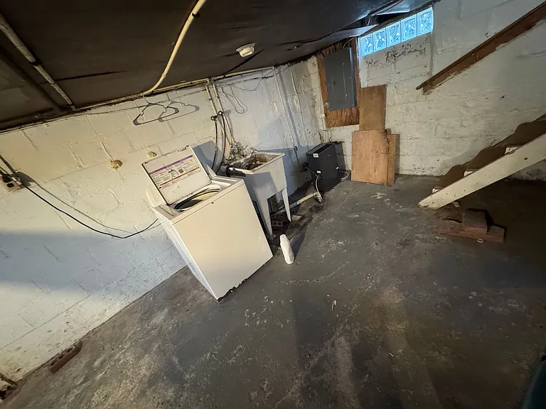 800 S Depeyster St — Photo 13