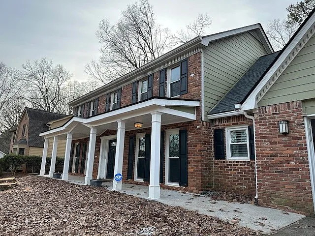 4 bed, 2.5 bath, 3270 sqft, $3,750 — Photo 1